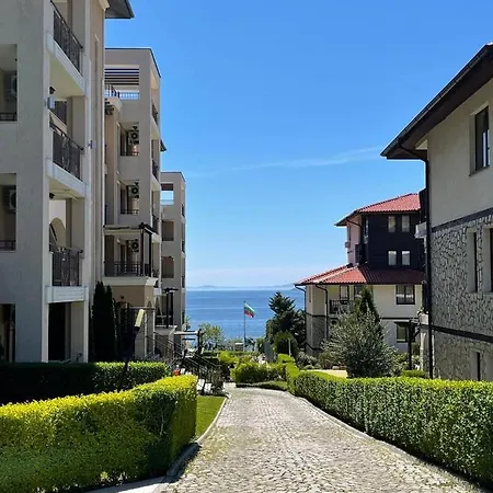 Porto Paradiso Studio Apartment *